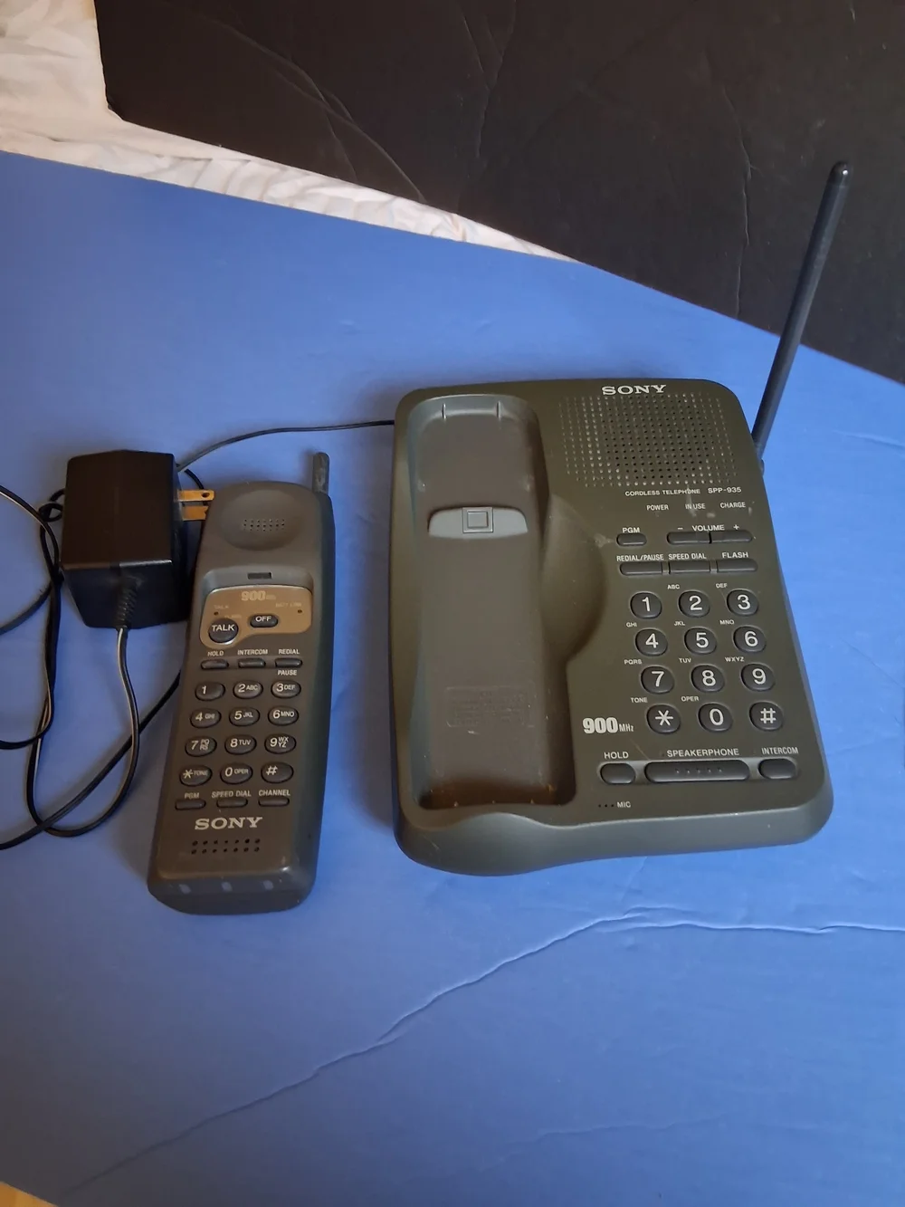 Sony Black Cordless Desk Phone SPP-935 with Speakerphone
